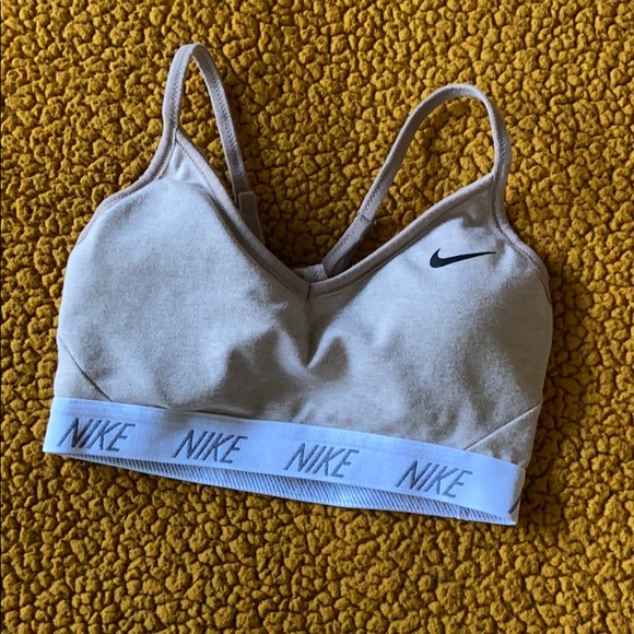 Nike Sportsbras - Picture 2 of 7